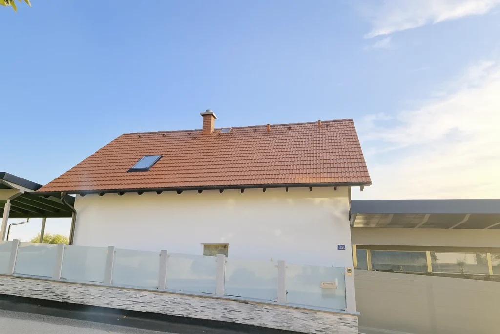 Dachreinigung Wohnhaus Haus Einfamilienhaus