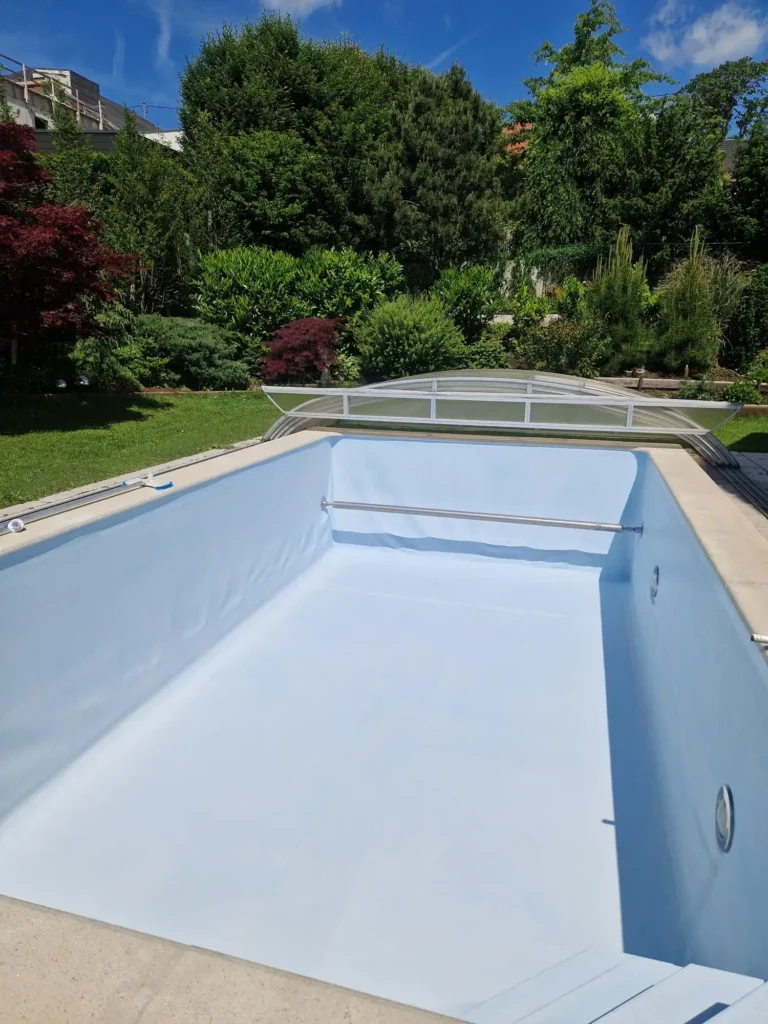 Poolfolie Reinigung Poolreinigung nachher